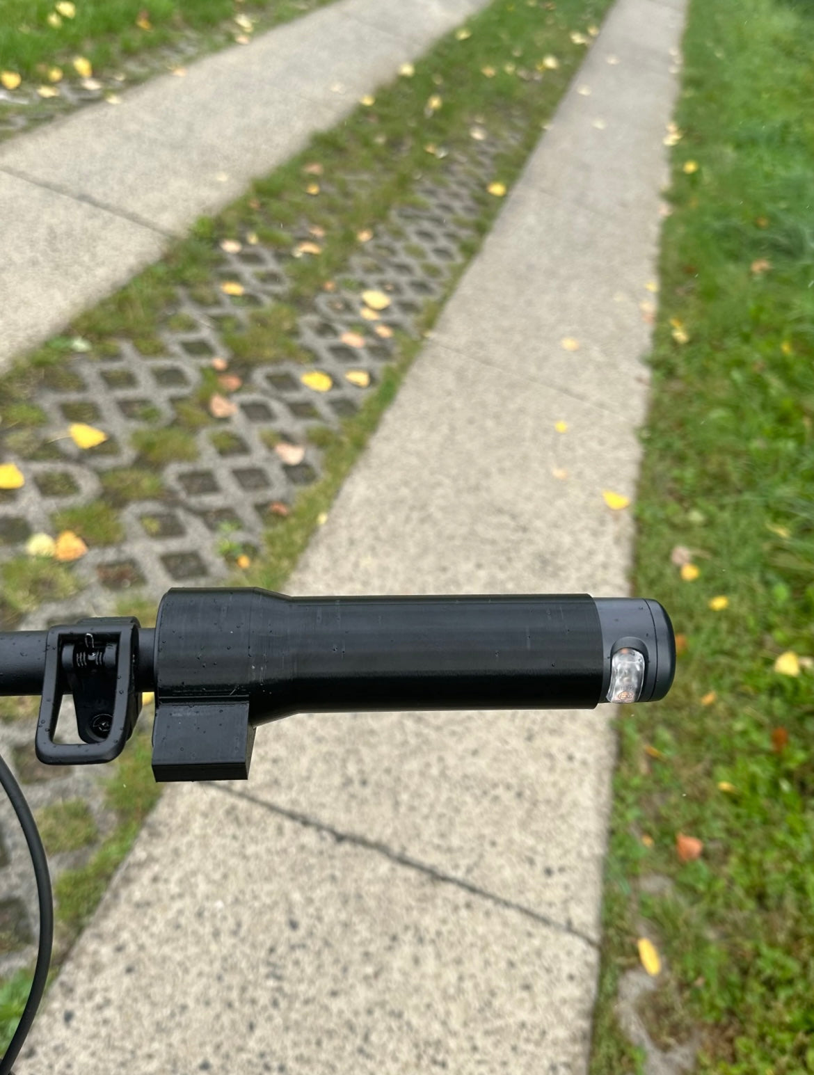 Poignée d'accélérateur tournante pour trottinette électrique